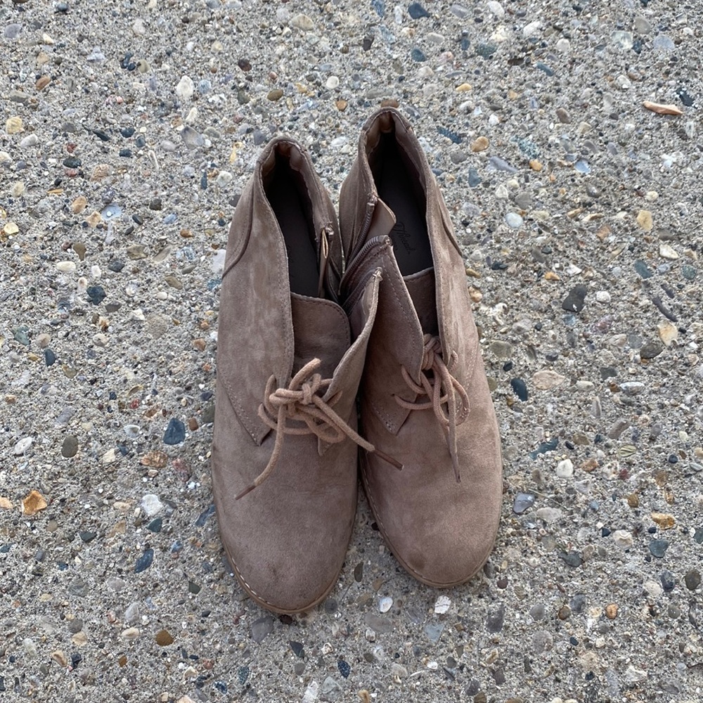 Size 8 KIDS.